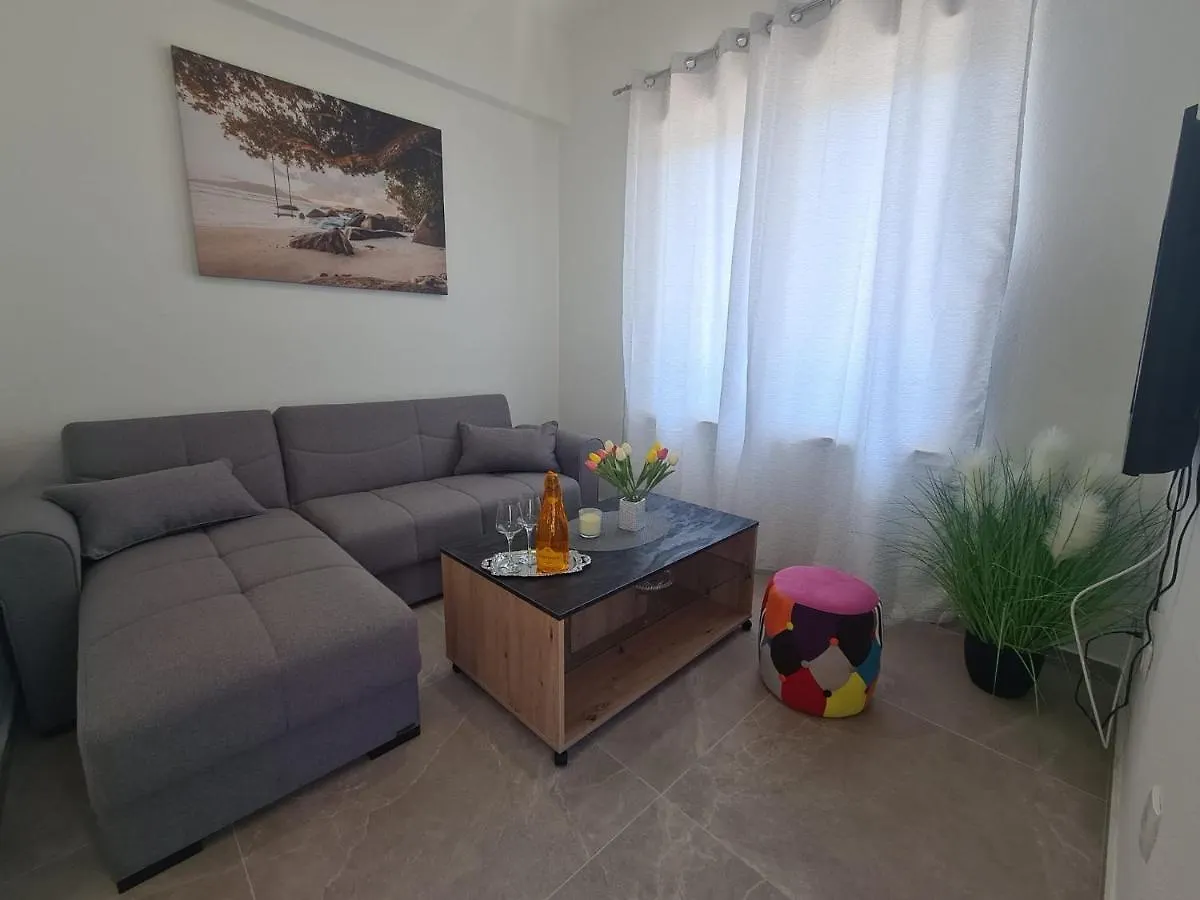 Lady Di Apartments Kastela