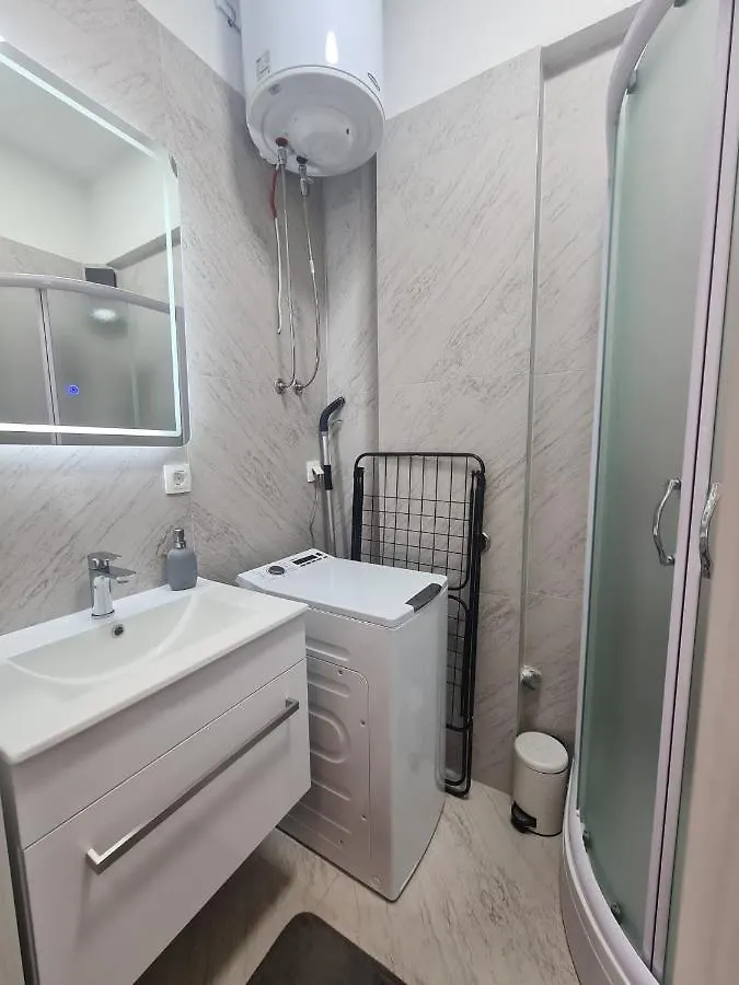 Lady Di Apartments Kastela